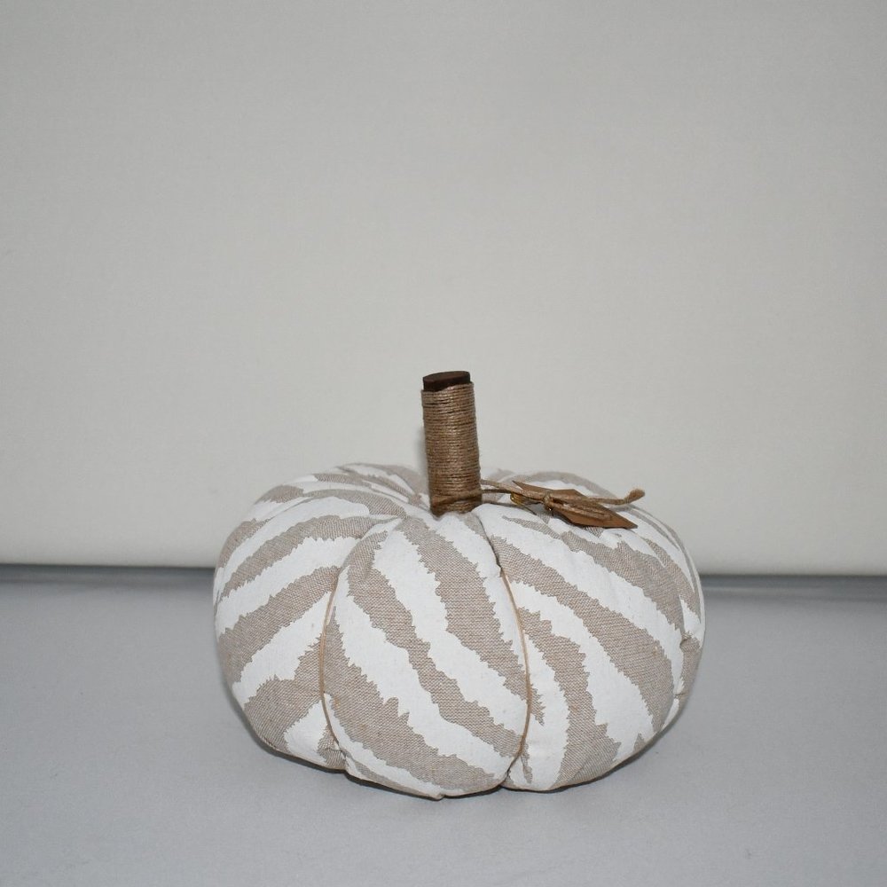 Mud Pie Festive Fall Collection Zebra Pumpkin 9” #41780008S NWT